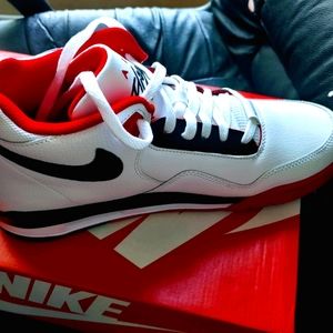 Nike Flight Legacy